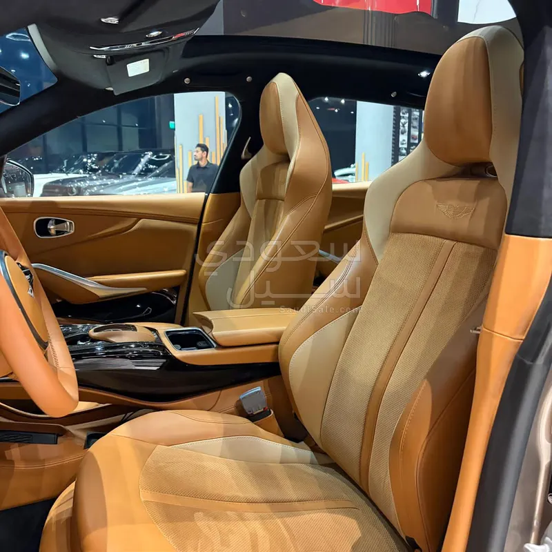 2023 استون مارتن دي بي اكس 707