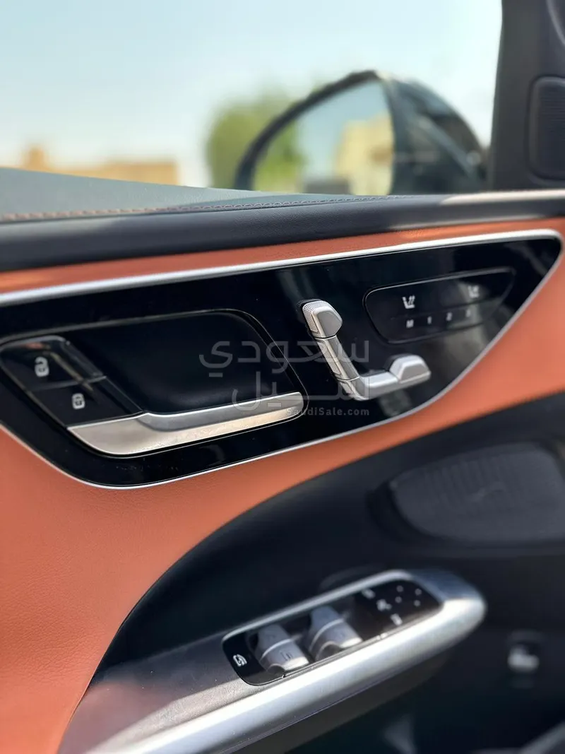 2025 مرسيدس - بنز سي 200