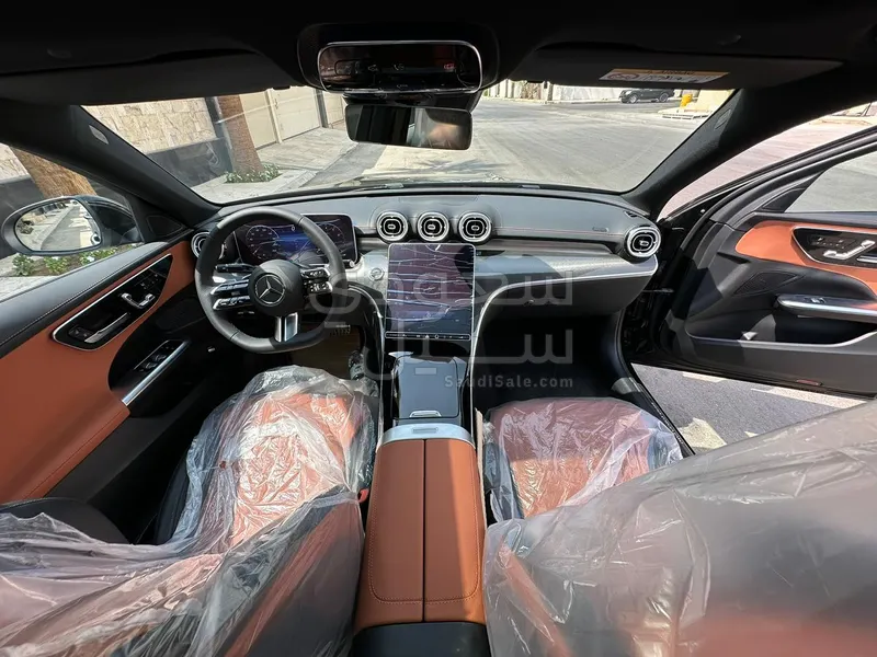 2025 مرسيدس - بنز سي 200