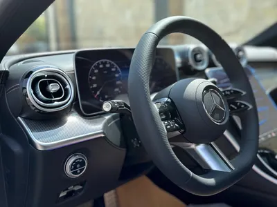 2025 مرسيدس - بنز سي 200