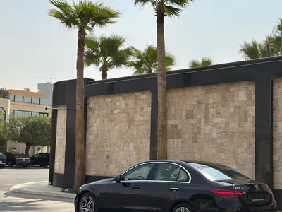 2025 مرسيدس - بنز سي 200