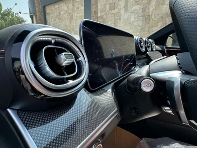 2025 مرسيدس - بنز سي 200