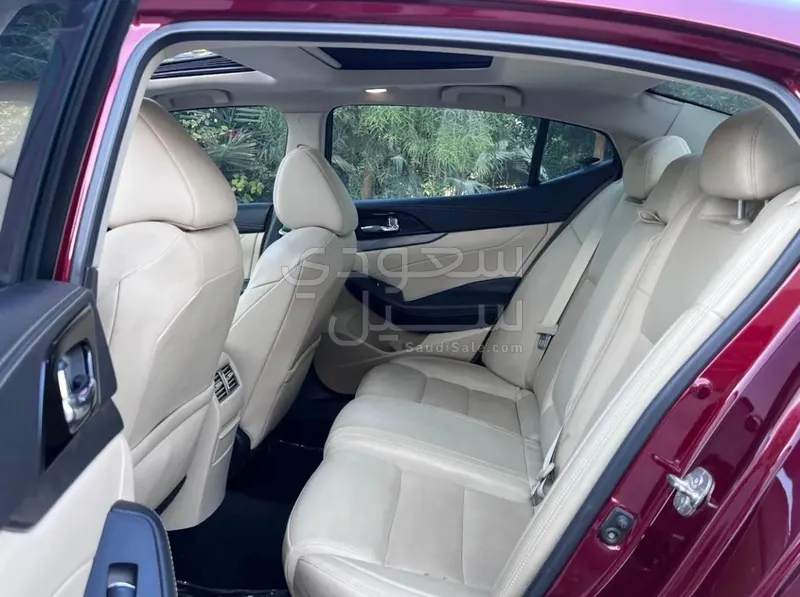 2018 نيسان ماكسيما