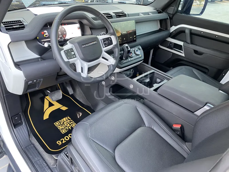 2023 لاند روفر ديفيندر 90