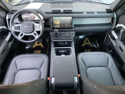 2023 لاند روفر ديفيندر 90