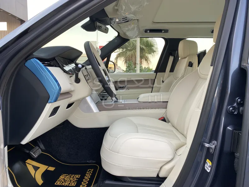 2025 لاند روفر رينج روفر اتش اس اي