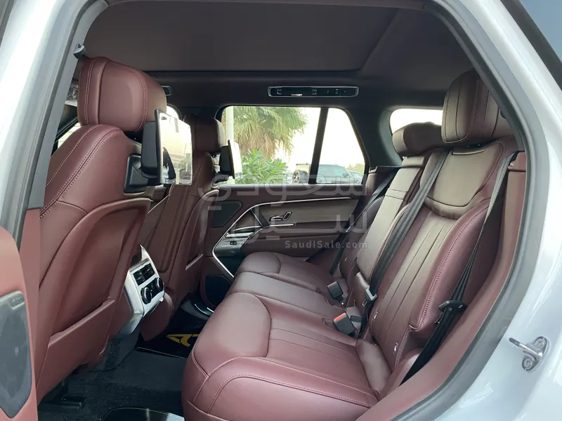 2025 لاند روفر رينج روفر اوتوبيوغرافي