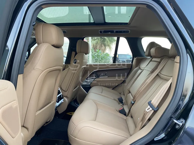 2025 لاند روفر رينج روفر اتش اس اي