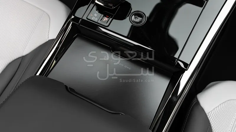 2024 لاند روفر رينج روفر سبورت اس في