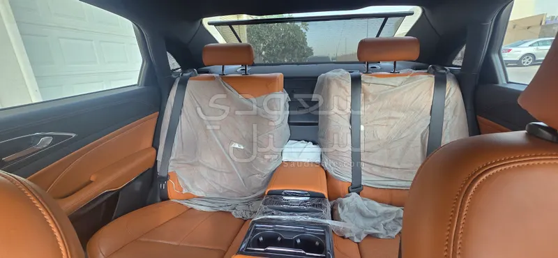 2022 فورد توروس تايتينيوم