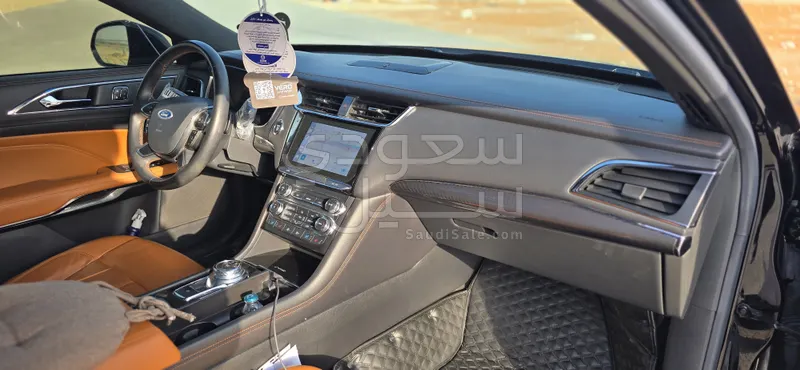 2022 فورد توروس تايتينيوم