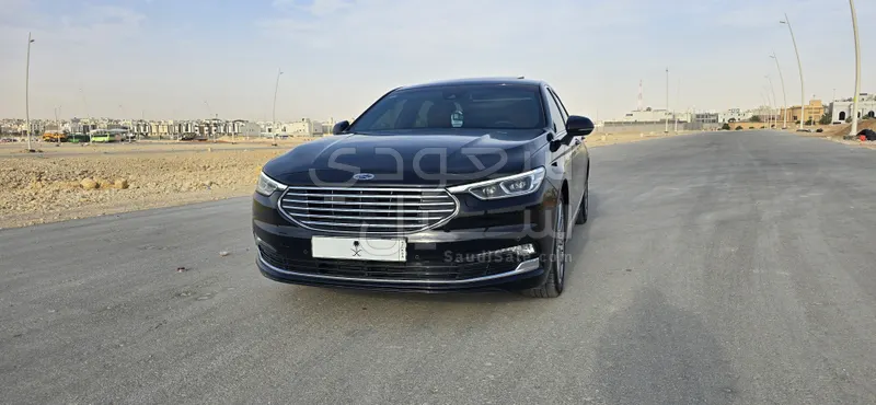 2022 فورد توروس تايتينيوم