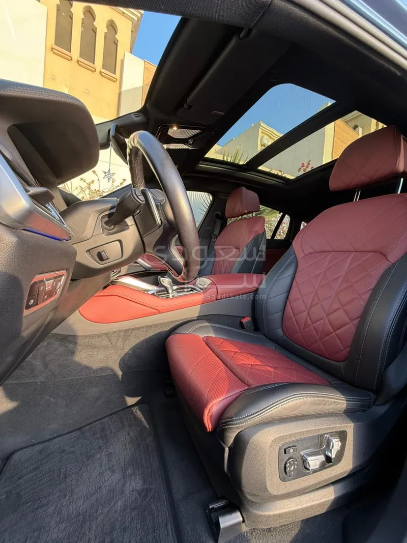 2023 بي ام دبليو الفئة اكس 6 إم كت