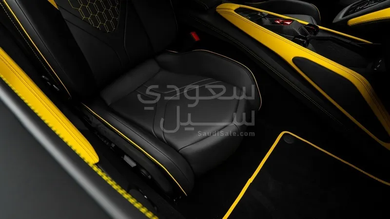 2025 لمبرجيني ريفويلتو