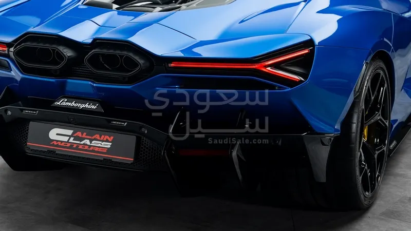 2025 لمبرجيني ريفويلتو