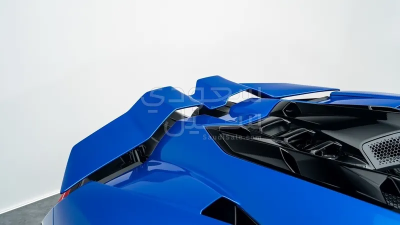 2025 لمبرجيني ريفويلتو