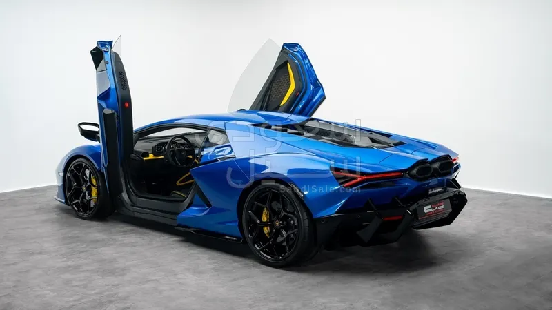 2025 لمبرجيني ريفويلتو