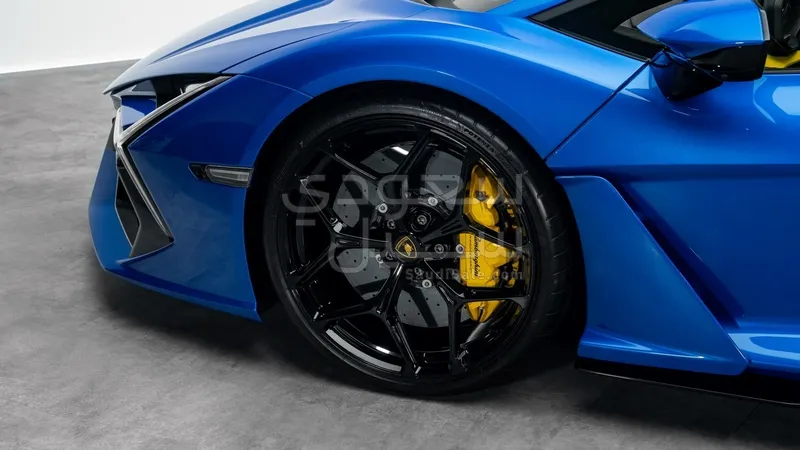 2025 لمبرجيني ريفويلتو