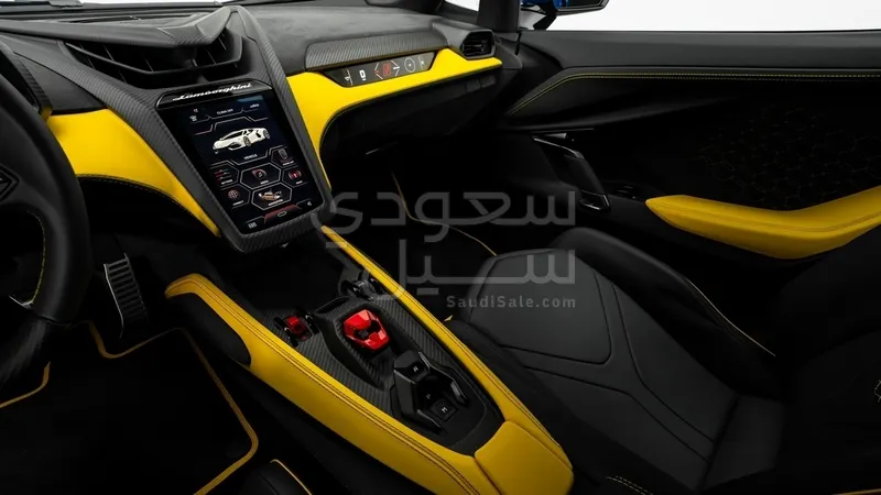 2025 لمبرجيني ريفويلتو