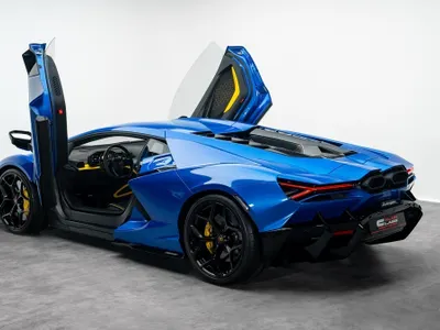 2025 لمبرجيني ريفويلتو