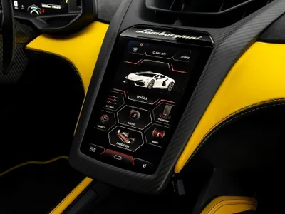 2025 لمبرجيني ريفويلتو