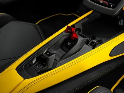 2025 لمبرجيني ريفويلتو