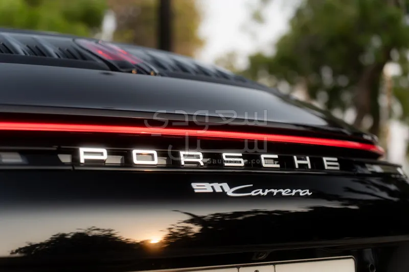 2025 بورش 911 كاريرا كابريوليه