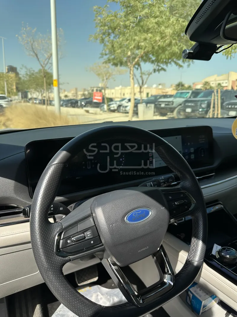 2023 فورد تيريتوري تريند