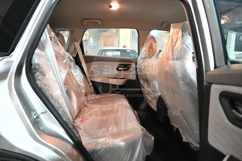 2025 نيسان اكس - ترايل