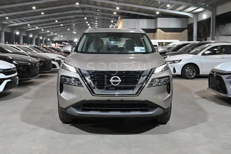 2025 نيسان اكس - ترايل