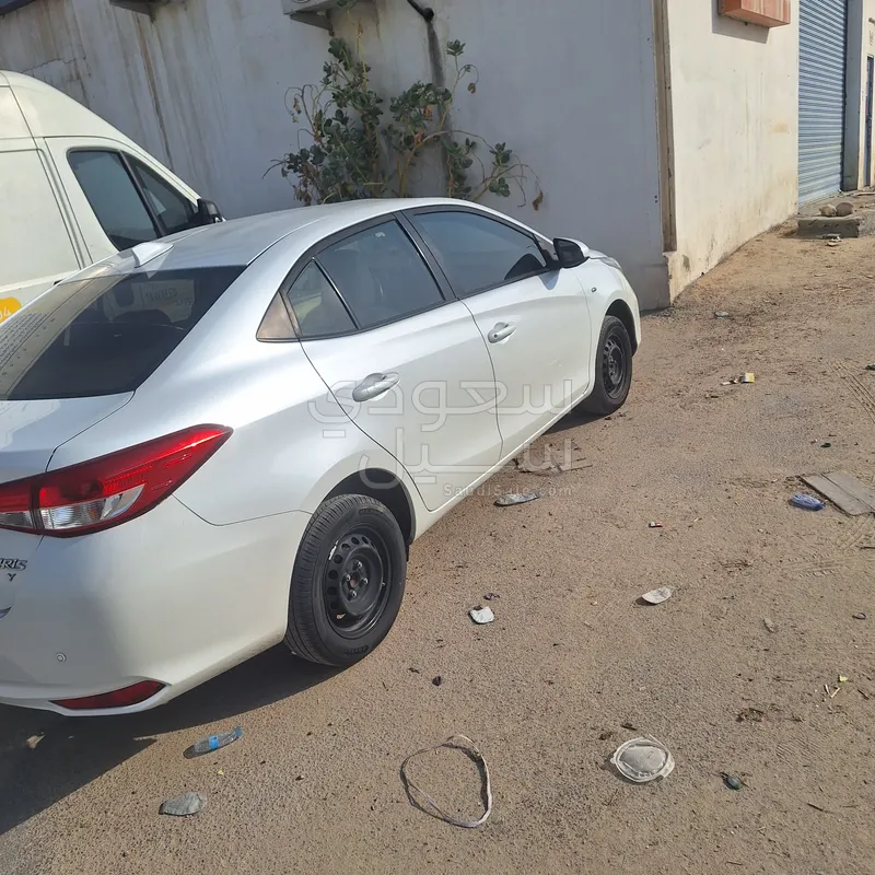 2021 تويوتا ياريس جي ار