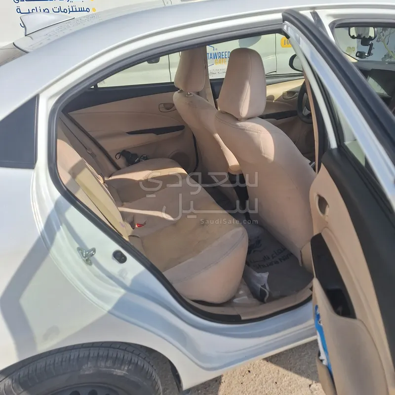 2021 تويوتا ياريس جي ار