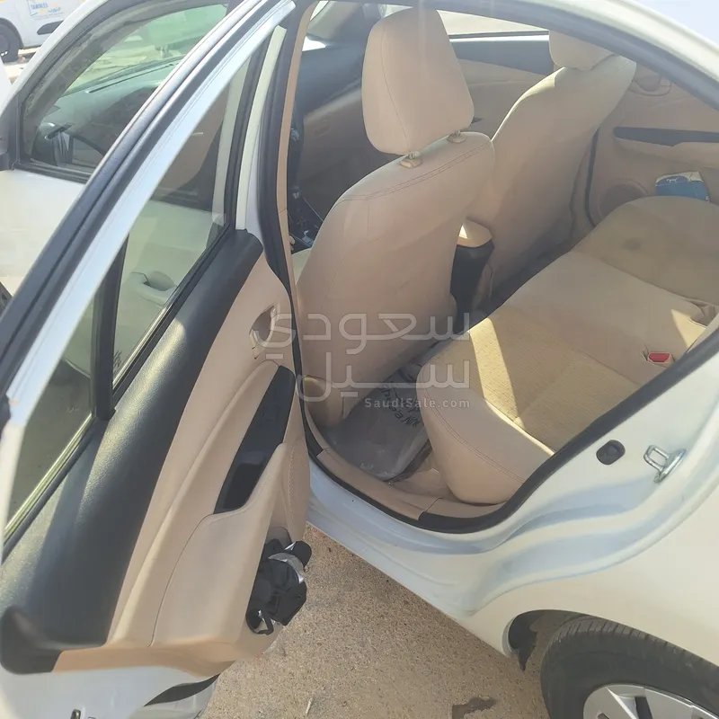 2021 تويوتا ياريس جي ار