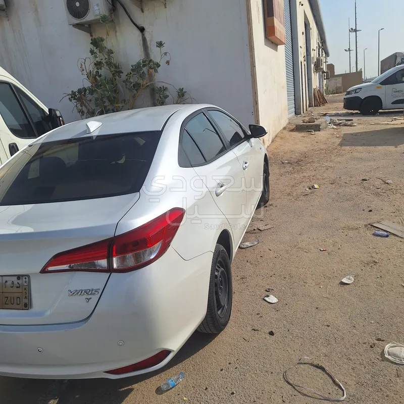 2021 تويوتا ياريس جي ار