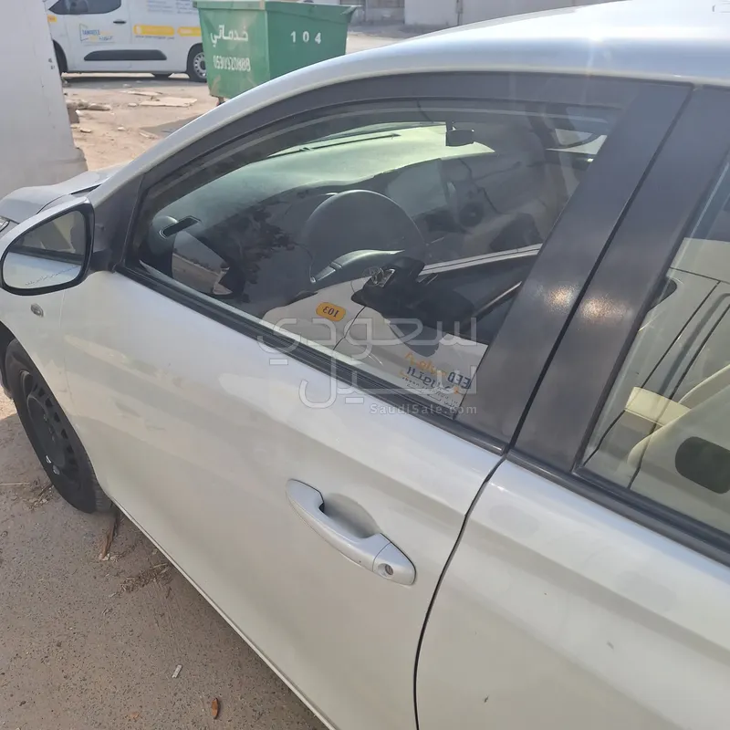 2021 تويوتا ياريس جي ار