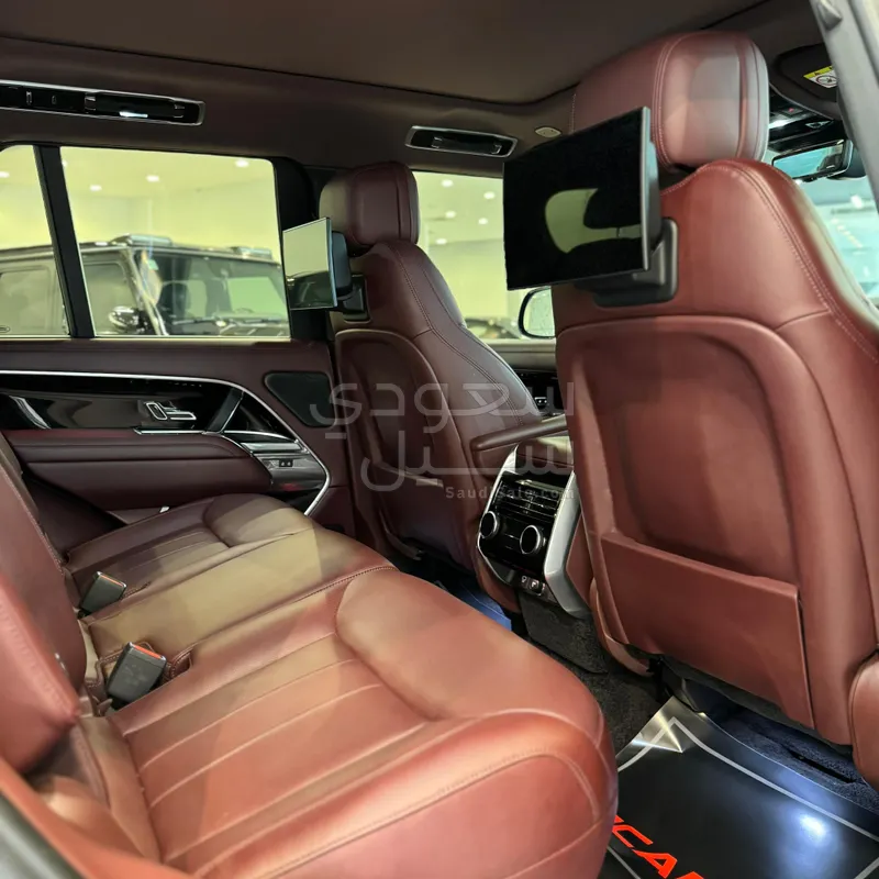 2024 لاند روفر رينج روفر كلاسيك