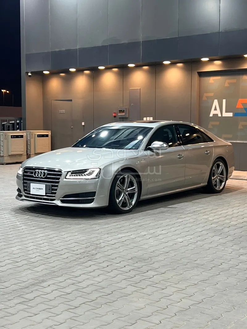 2016 اودي اس 8