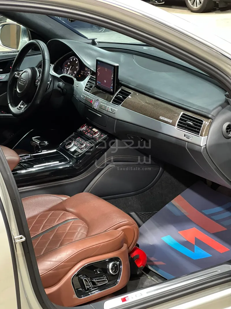 2016 اودي اس 8