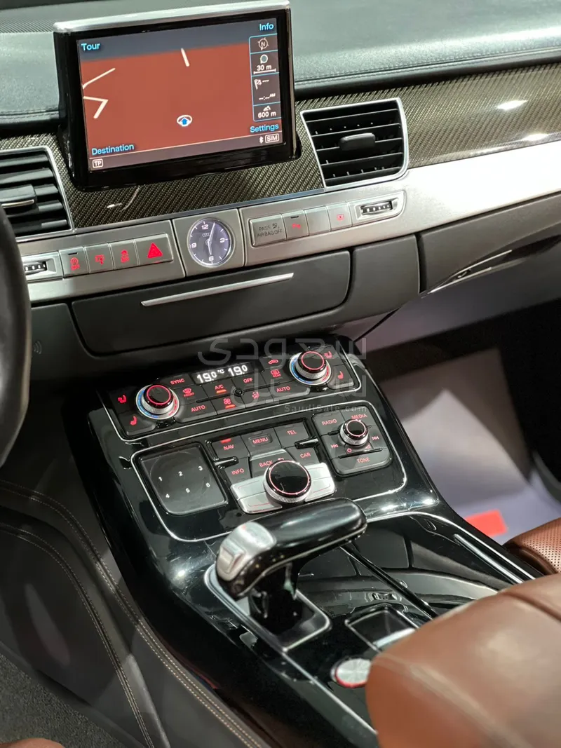 2016 اودي اس 8