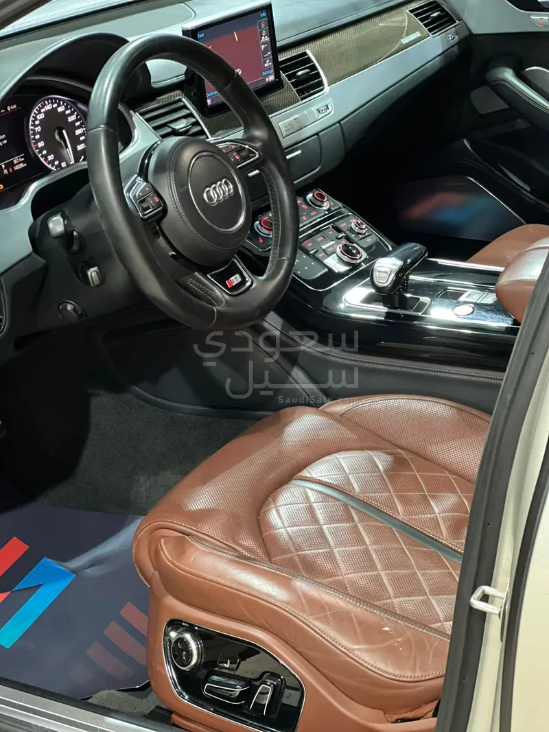 2016 اودي اس 8