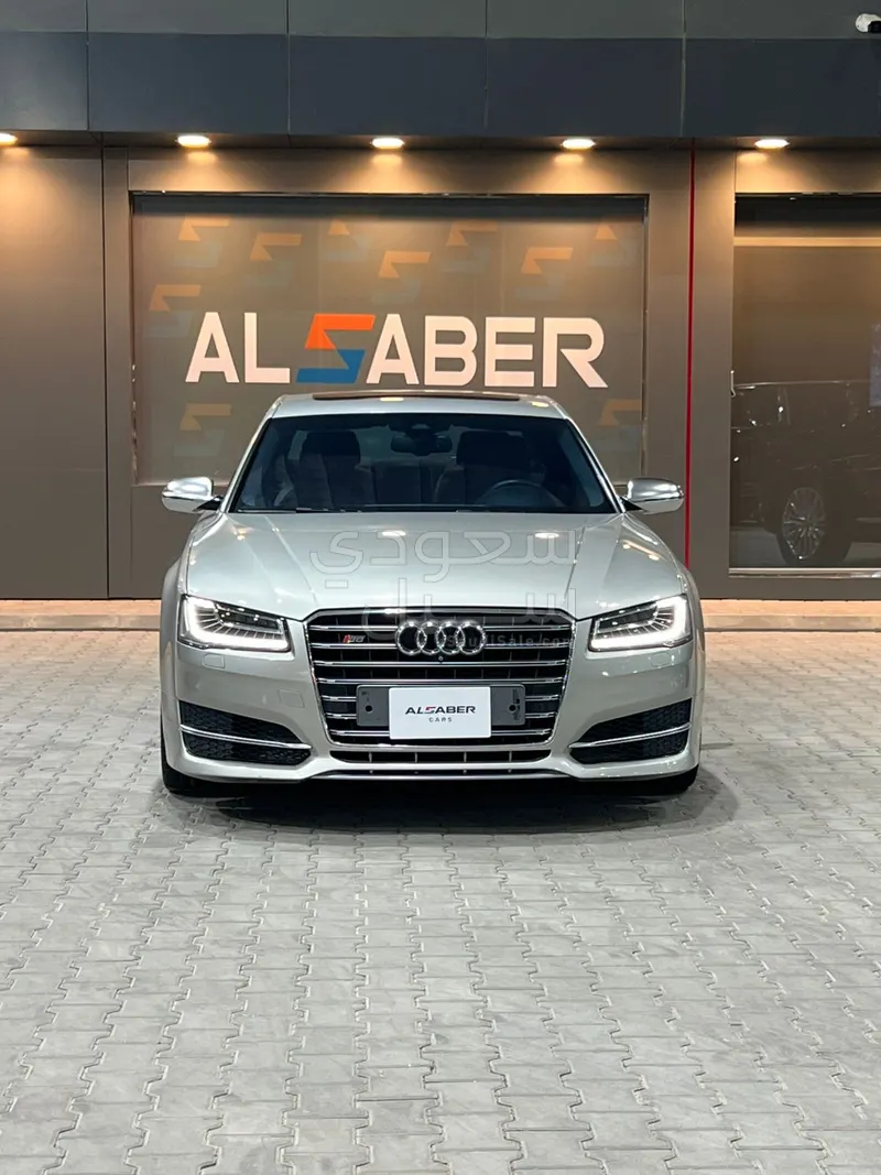 2016 اودي اس 8