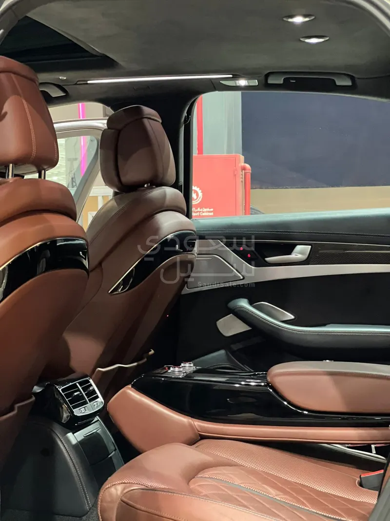 2016 اودي اس 8