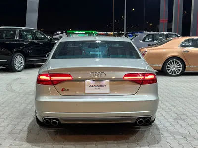 2016 اودي اس 8