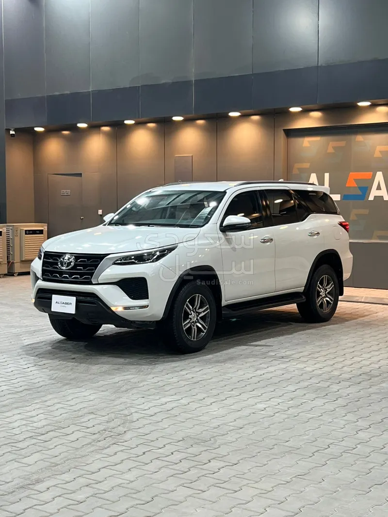 2021 تويوتا فورشنر جي اكس