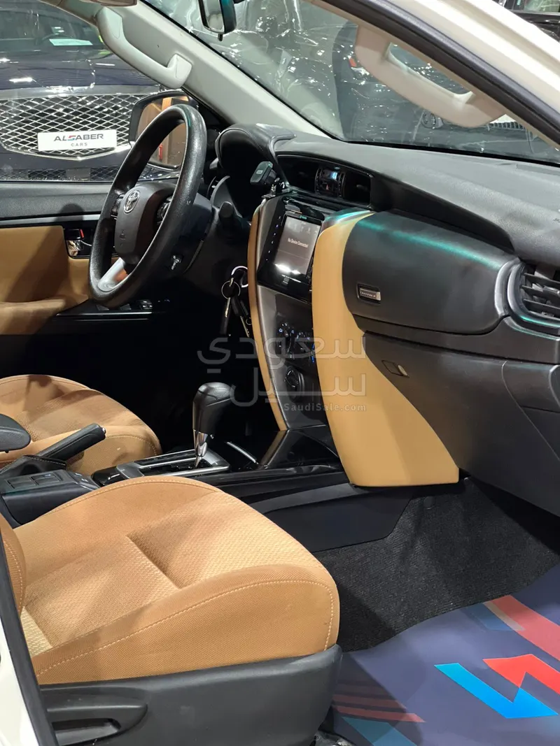 2021 تويوتا فورشنر جي اكس