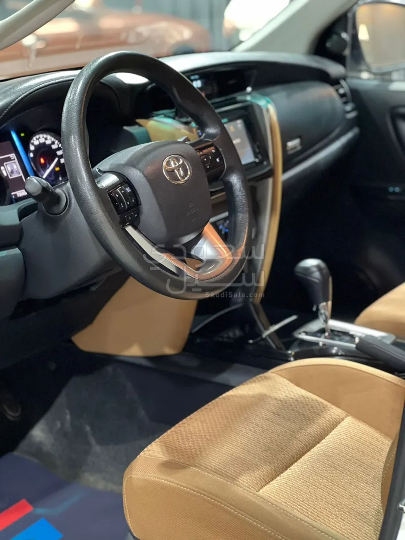 2021 تويوتا فورشنر جي اكس