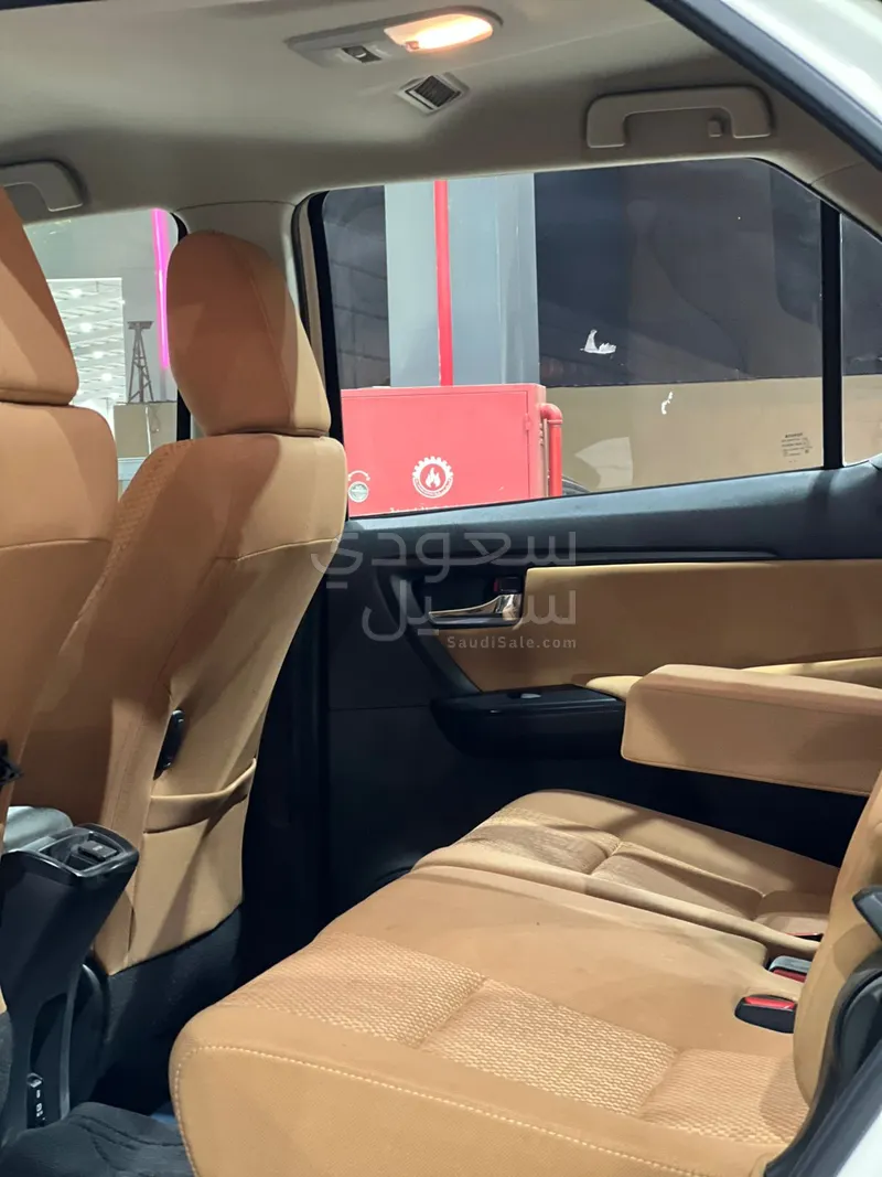 2021 تويوتا فورشنر جي اكس