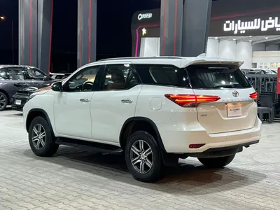 2021 تويوتا فورشنر جي اكس