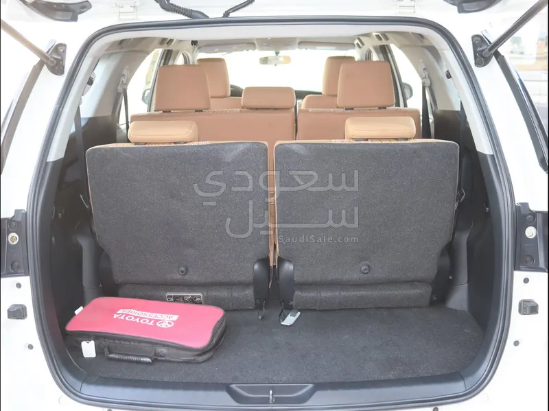 2022 تويوتا فورشنر جي اكس