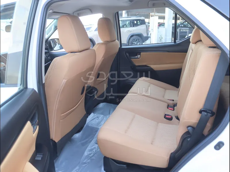 2022 تويوتا فورشنر جي اكس